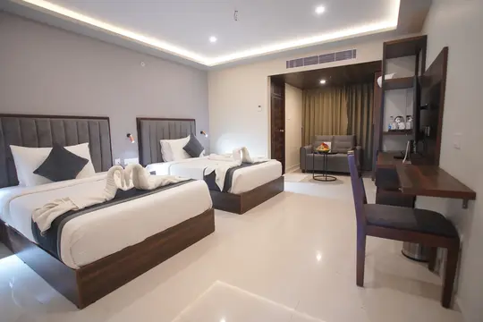 Luxurious Bedroom Luxurious Bedroom